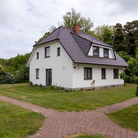 Urlaubs-Appartement Am Dorfrand Wieck Exterior photo